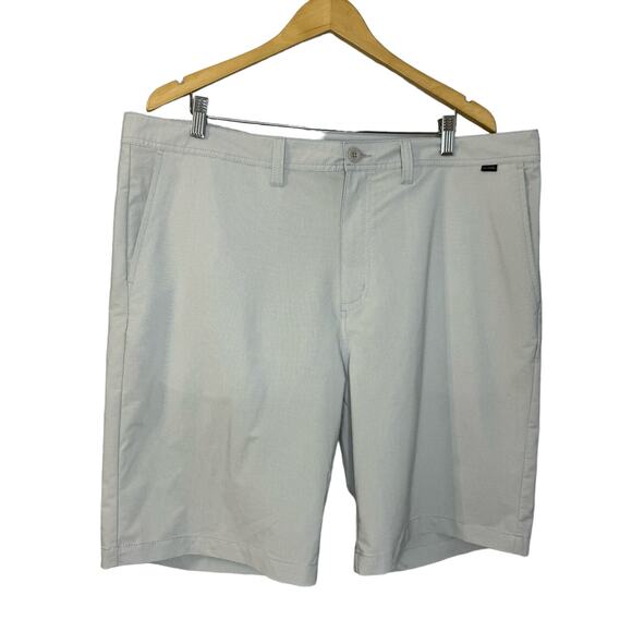 Travis Mathew Other - Travis Mathew Gilley Golf Performance Shorts Mens 40 Micro Stripe Active Stretch
